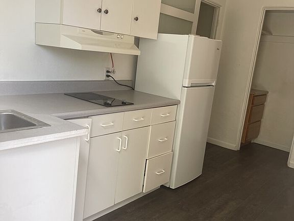 3rd image of 1214 S Farmer Ave #101-2