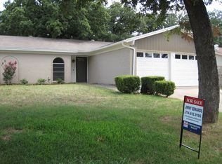 7628 Acapulco Rd, Fort Worth, TX 76112