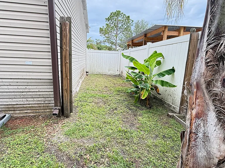 10406 Brussels Dr — Photo 9