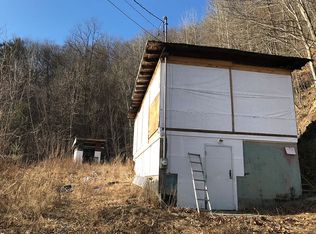 319 River Rd S, Putney, VT 05346