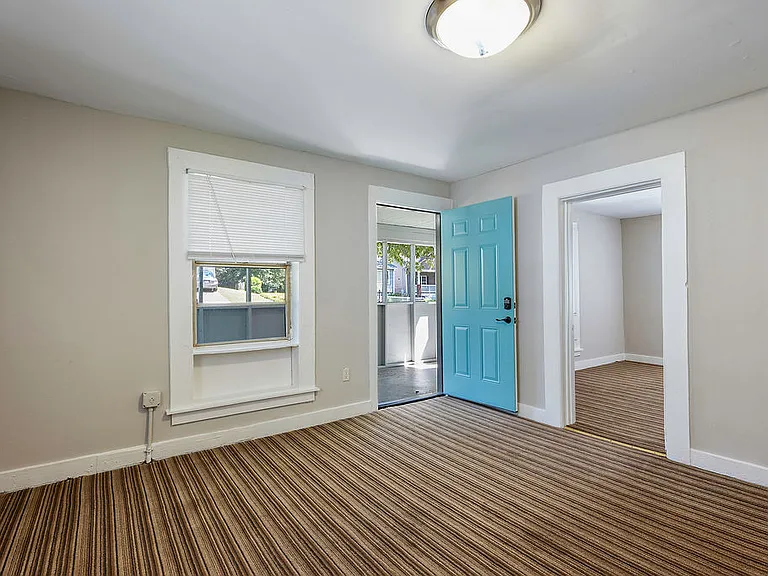 184 Dahlia Ave NW — Photo 6