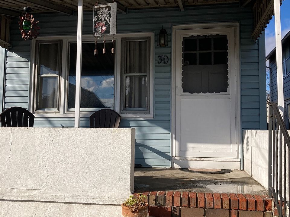 1st image of 30 Summerfield Pl