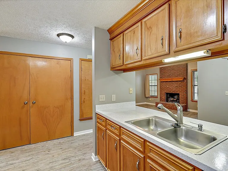 221 Brendalwood Blvd — Photo 12