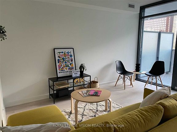 3rd image of 25 Richmond St E #1806