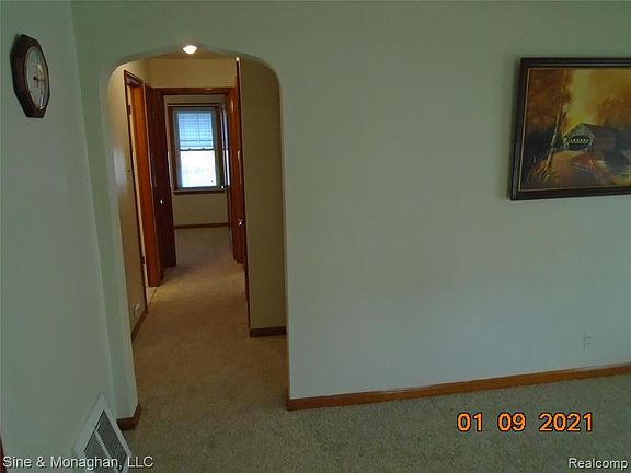 4th image of 26332 Eton Ave