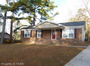 711 Skycliff Ct, Fayetteville, NC 28311