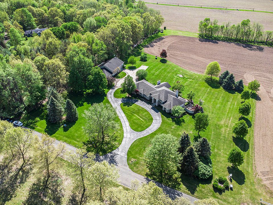 1st image of 598 Anthony Dr