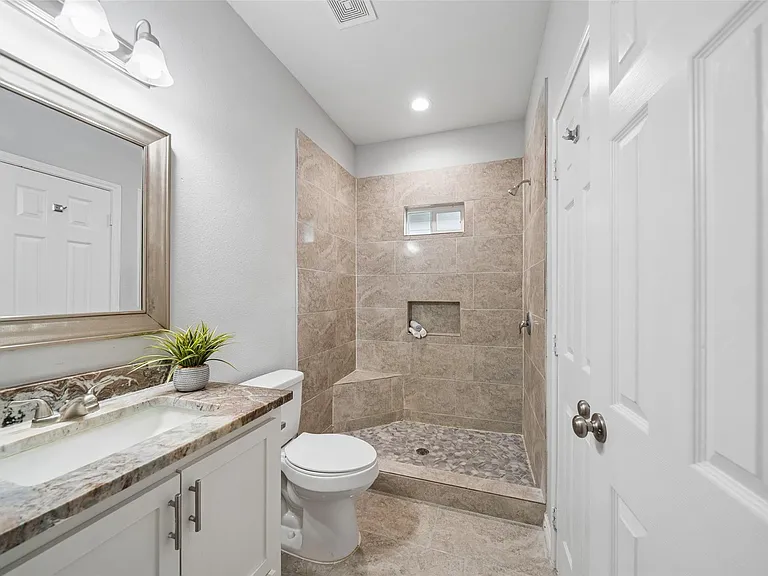 396 Westchase — Photo 20