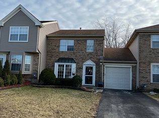 1296 Robin Dr, Carol Stream, IL 60188