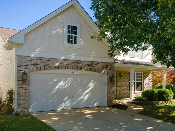526 Brook Meadow Dr, Ballwin, MO 63021