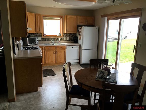 3rd image of 1013 Engesser Ln