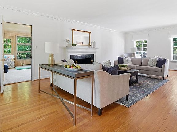 4th image of 10904 Stanmore Dr