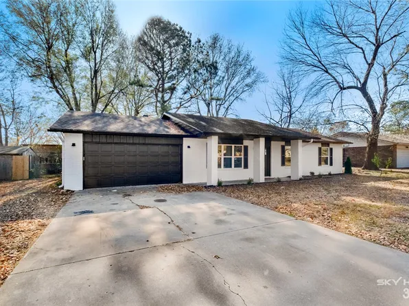 2806 W Highland Dr, Rogers, AR 72756
