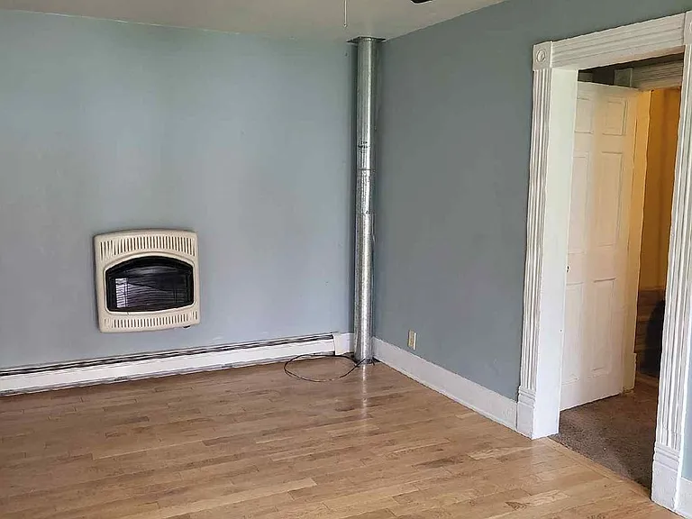 506 West Babcock — Photo 6