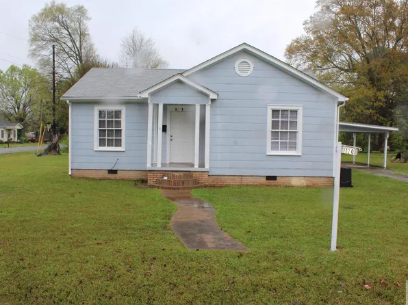1120 W 7th St, Hope, AR 71801