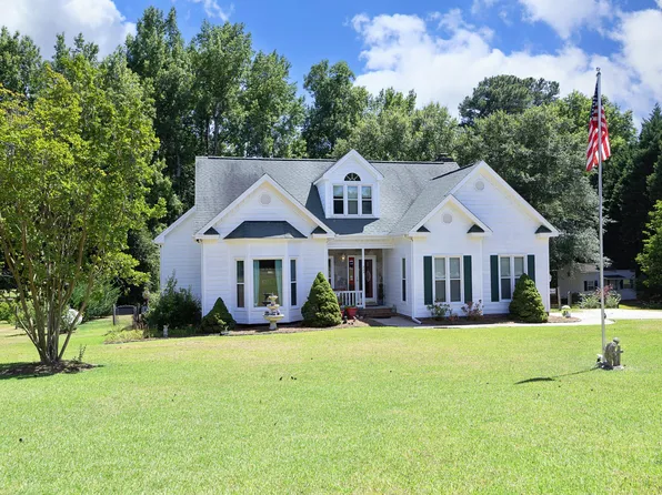 243 Bradley Dr, Benson, NC 27504