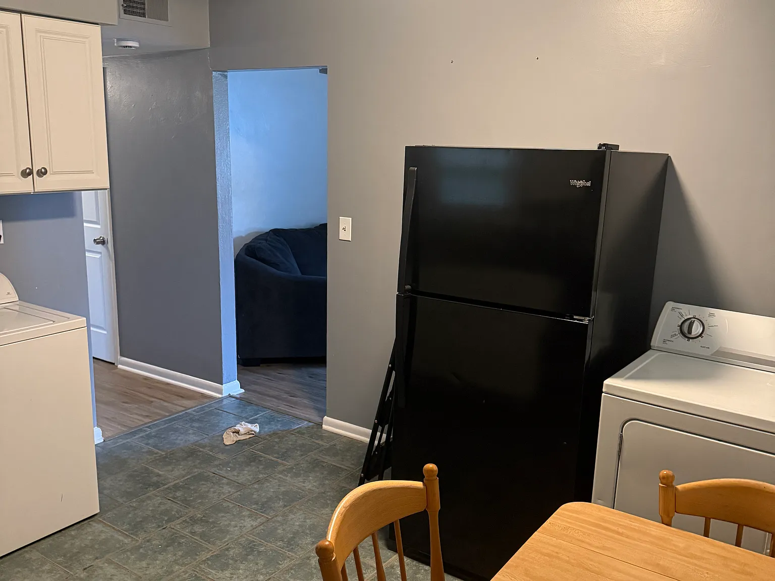 2 bed, 900 sqft, $1,800 — Photo 3