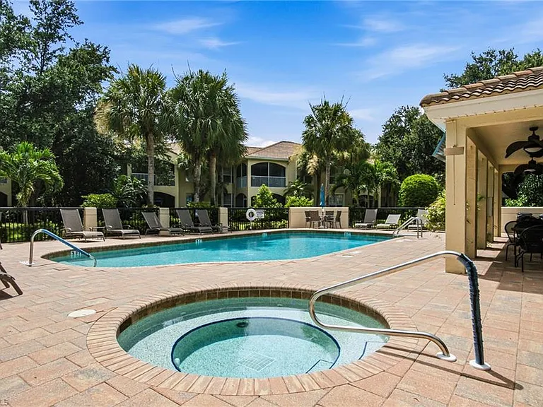 77 Silver Oaks Cir #8102 — Photo 25