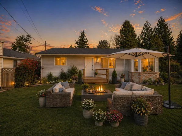11172 Charlton St, Maple Ridge, BC V2X 9E5