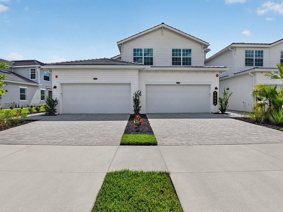 04 15888 Grn Acrs Ave 4211 Exterior 8857