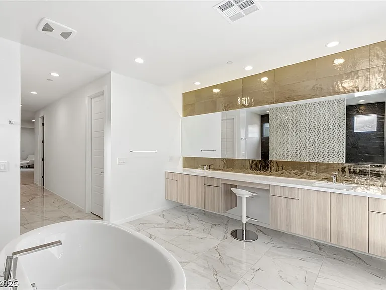 10752 Patina Hills Ct — Photo 35