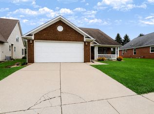 4317 W Summerhaven Dr, New Palestine, IN 46163