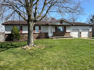 247 Emmaus Rd, Belpre, OH 45714