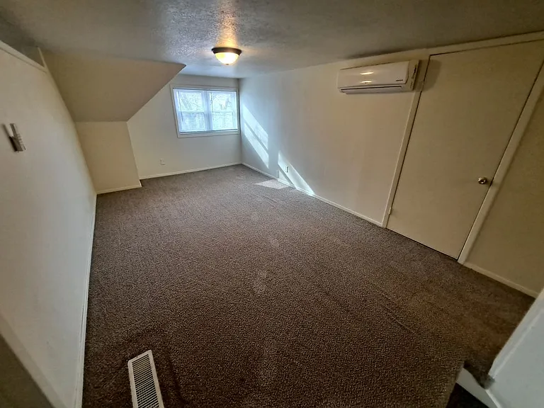 1112 Gaines St — Photo 14
