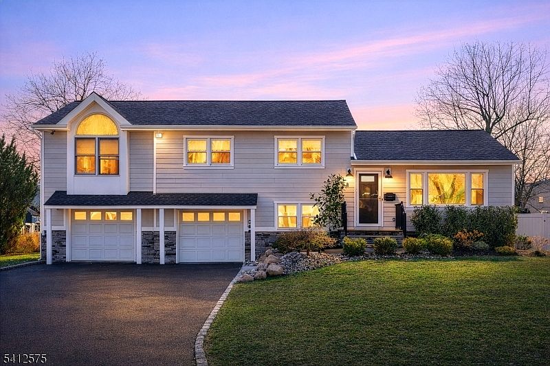 1st image of 58 Edgewood Dr