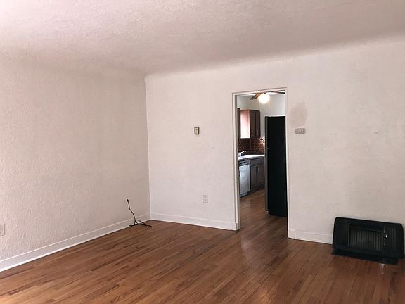 5th image of 207 Manzano St NE APT B
