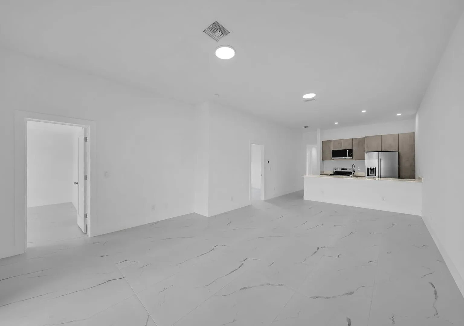 Duplex For Rent Ready For Move In! 3br/2bathroom. Lehigh Acres Fl 33977. New Construction! — Photo 4