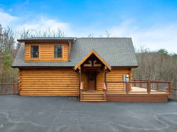 1017 Street Of Dreams Dr, Gatlinburg, TN 37738