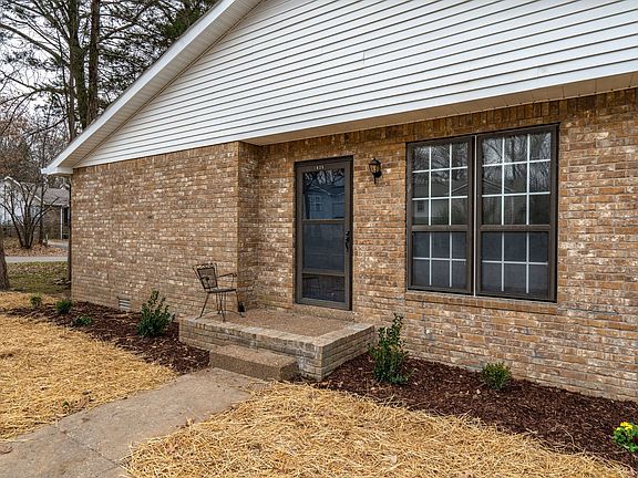 2nd image of 1025 Patio Dr