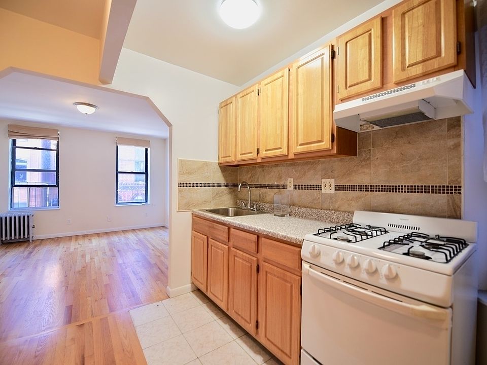 1st image of 147 Orchard St #8B