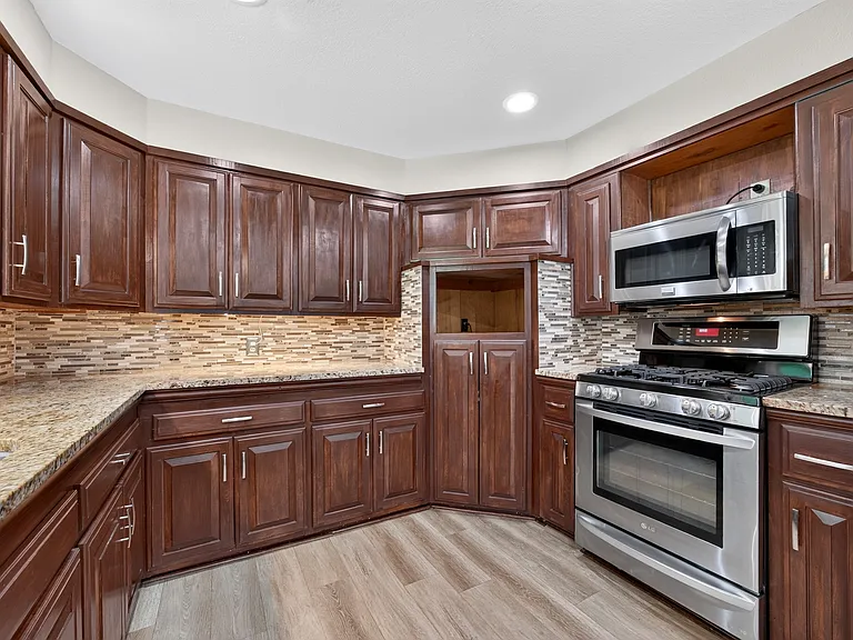 3252 N Old Wire Rd — Photo 2