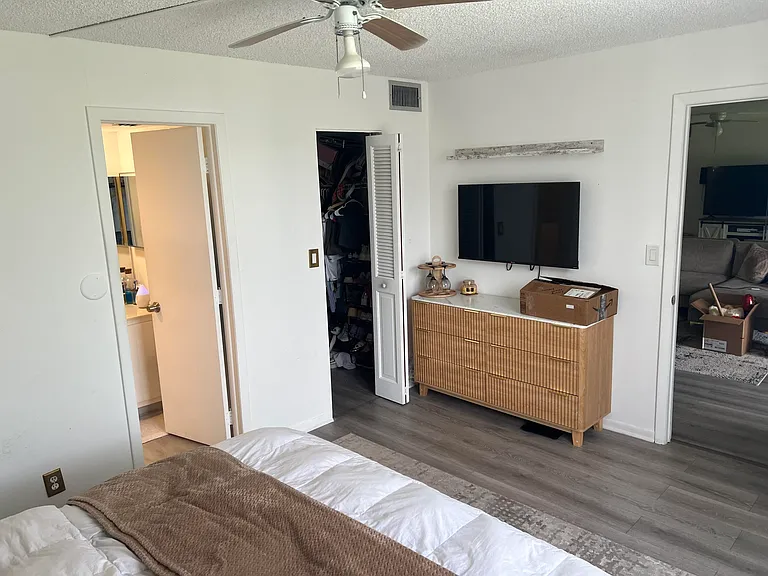 6301 N University Dr — Photo 13