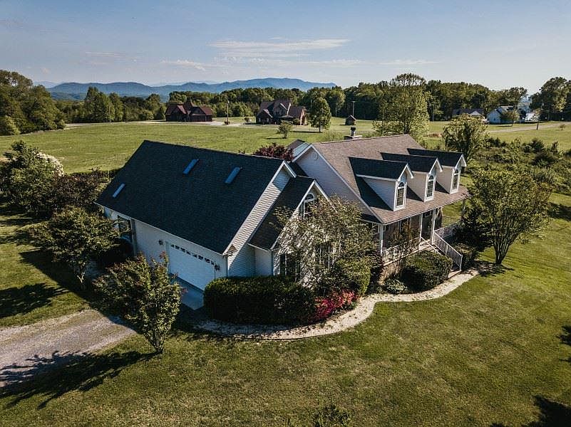 1st image of 3549 Mountain View Ln