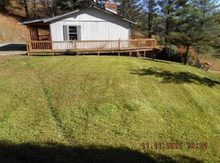 678 Pond Rd, Spruce Pine, NC 28777