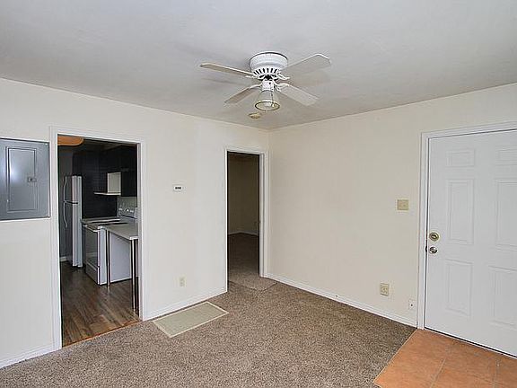2nd image of 2600 S Green St