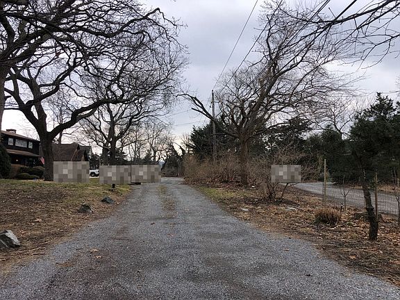 5th image of 9 Beach Plum Ln