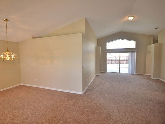 2nd image of 126 Sunny Oak Trl