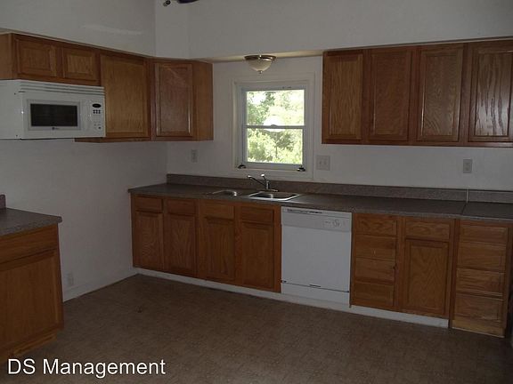 4th image of 5711 Helen Ave