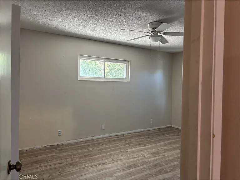 471 Whitney Dr — Photo 4