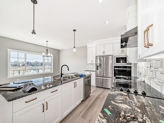 2nd image of 2631 Bayside Blvd SW