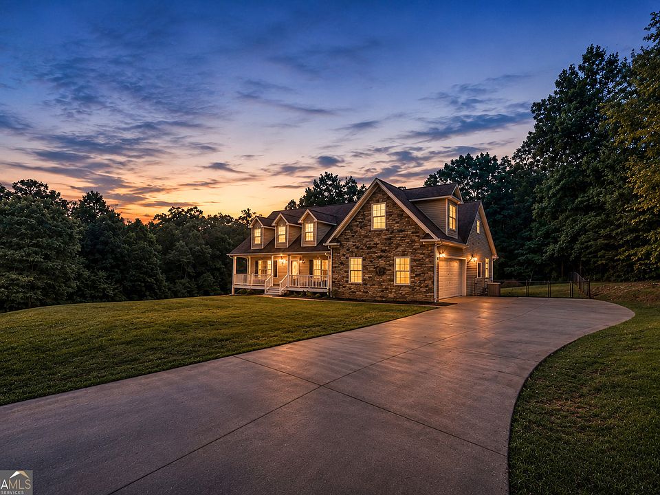 1st image of 335 Northwoods Dr