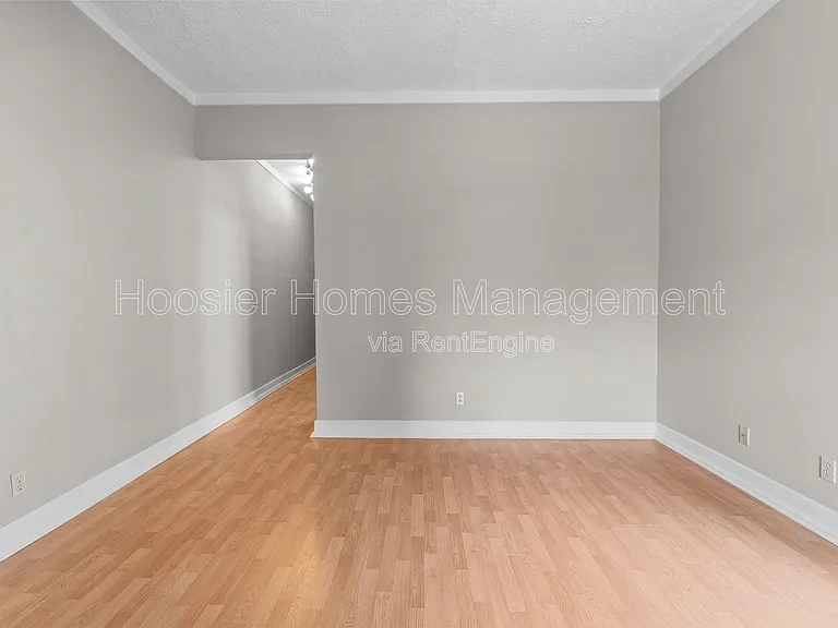 920 Broadway St #B — Photo 6