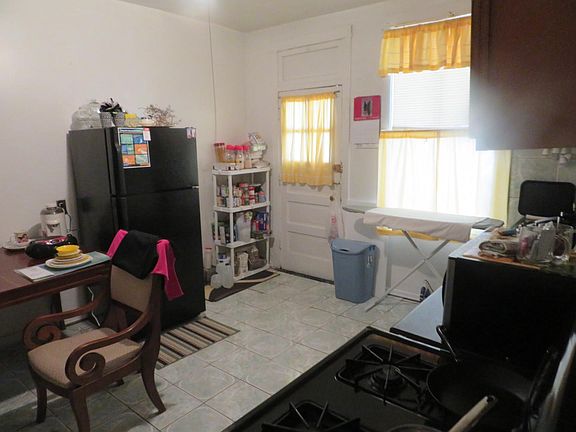 5th image of 9301 S Evans Ave