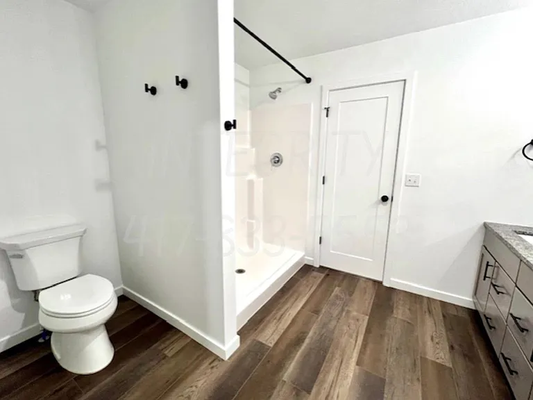 800 Hoffman Hills Blvd — Photo 18