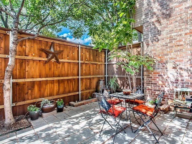 5735 Richmond Ave #B — Photo 20