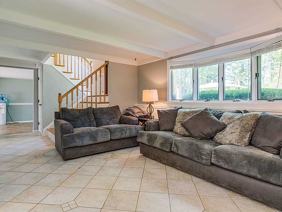 4th image of 51 Bobcat Ln